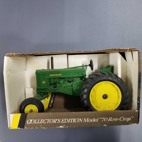 JOHN DEERE MODEL "70"