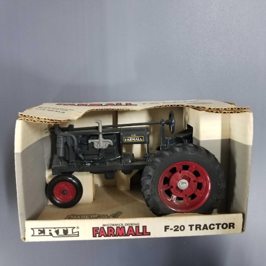 McCORMICK FARMALL MODEL "F-20"