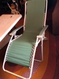 Good quality folding outdoor lounge chair. NO SHIPPING!