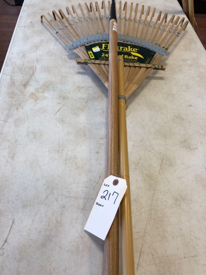 Bamboo Leaf Rake