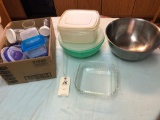 Assortment incl. Plastic Storage Containers, Stainless Mixing Bowl, and Glass Bakeware