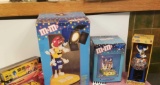 Assortment M&M Collectibles inc. Semi Tractor/Trailers, Desk Lamp, Dispenser