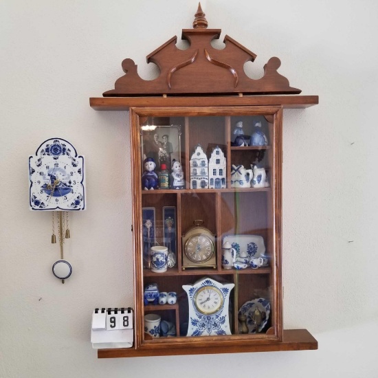 Delft Items with Cabinet