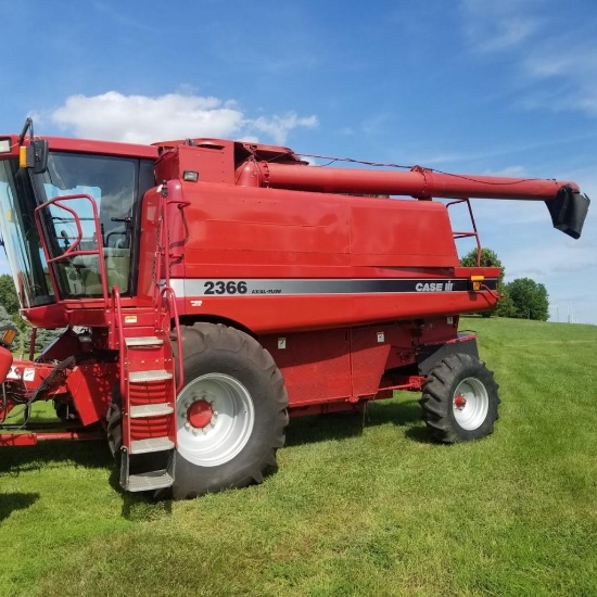 2002 2366 Axial Flow Combine, 2wd, Hydro