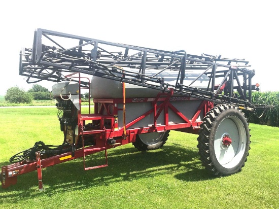 Redball 670 Sprayer 1200g Poly Tank 90' Boom