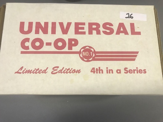 Spec Cast 1/16th Scale Limited Edition Universal Co-op Tractor-NIB