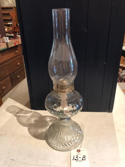 (1) Glass kerosene lamp - good condition!