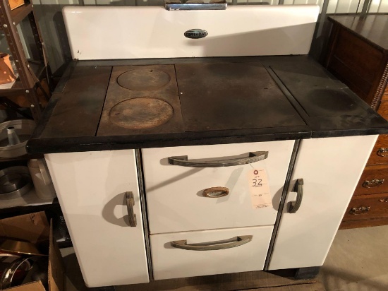 Copper-clad enamel/cast iron stove/oven. Nice condition - NO SHIPPING