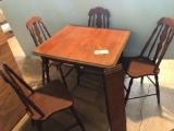 30'' x 32'' Wood table w/(2) 6'' leaves and (4) chairs ~ Nice Condition. No Shipping!