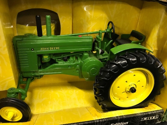 John Deere Model "AW" Tractor Wide Front Collector Edition