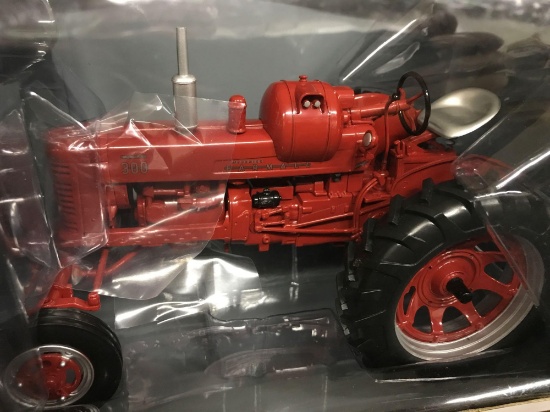 IH Farmall 300 LP-Gas Wide Front Tractor