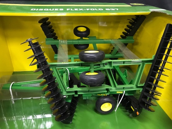 John Deere "637" Flex Fold Tandem Disk