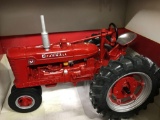 IH Farmall 