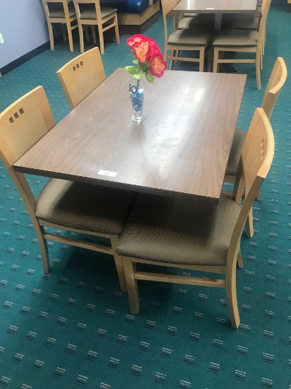 30" x 42" Table with single pedestal and 4 wood chairs