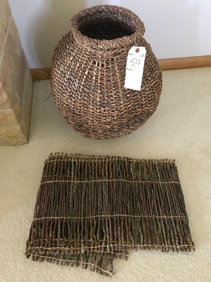 15" X 18" Woven floor vase and 6' X 13" runner