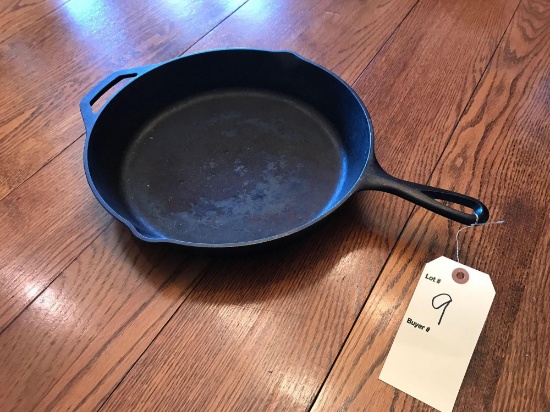 11 inch Lodge cast iron skillet