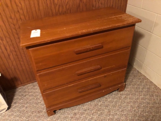 3-drawer chest of drawers, 17.5'' D x 35.5'' W x 33'' H - No Shipping!