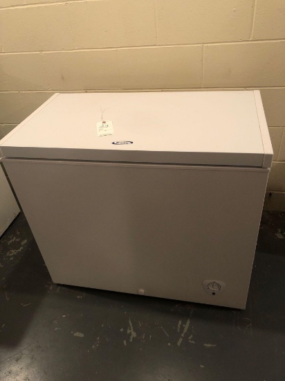 Crosley chest freezer, 22'' D x 37.5'' W x 33'' H - Nice Condition - No Shipping!