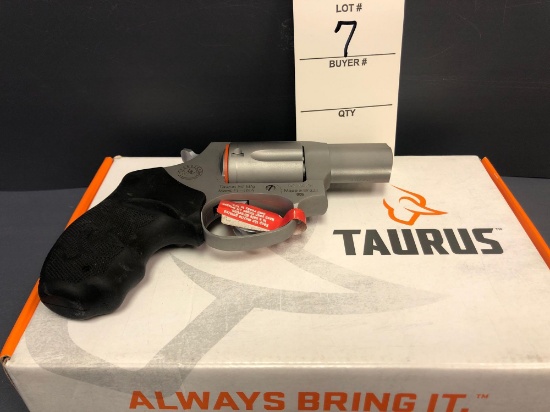 Taurus Mod. 605 .357mag. SS2'' 5-RDS revolver pistol. SN: KY38257 - w/box - Faint scratches on