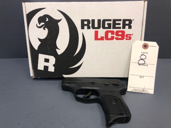 Ruger Mod. 03270 blued 9mm Luger handgun SN: 453-27329 - w/clip & lock.