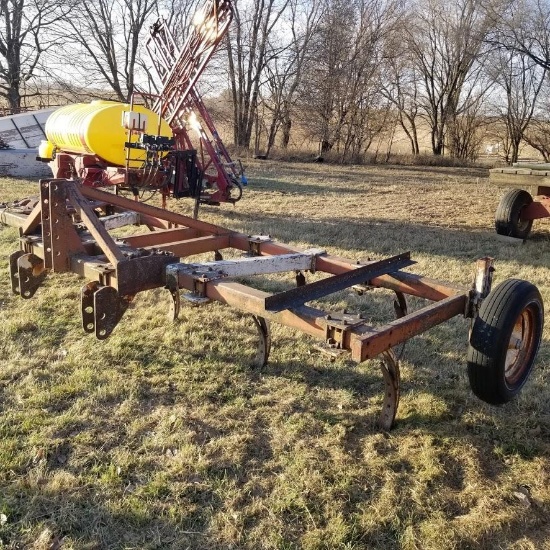 3 POINT MOUNTED CHISEL PLOW