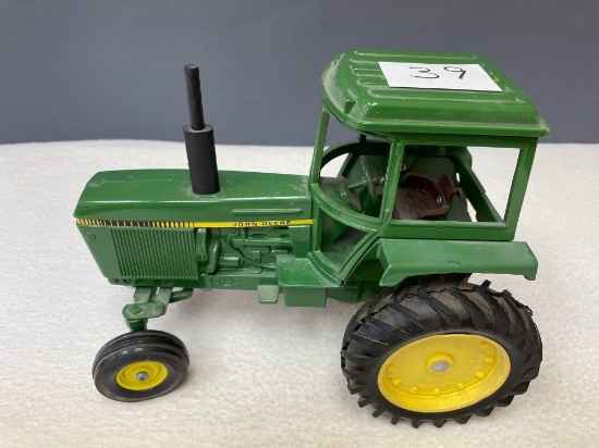 Die Cast 1/16th scale, JD 50 series tractor w/ plastic rims