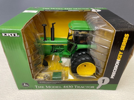 NIB Ertl 1/16th scale, Precision Key series JD Model #4430 tractor - Very Nice!