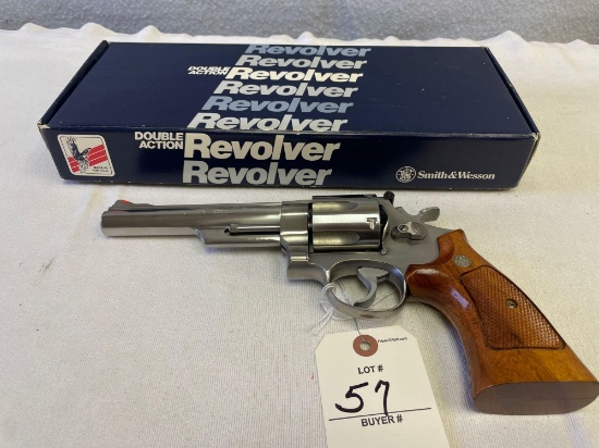 S & W M629