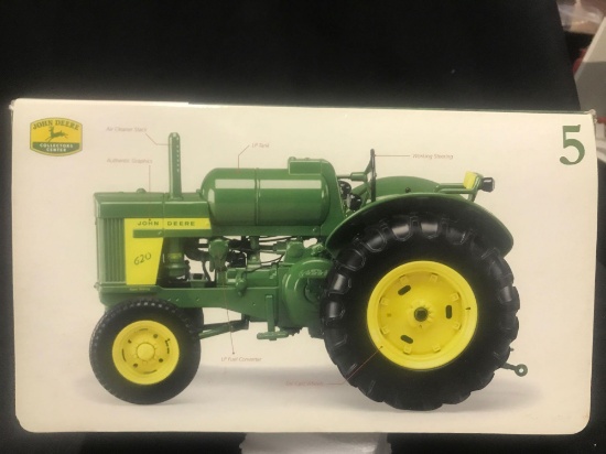 1/16 scale Ertl Collectors Center JD Model 620LP, NIB
