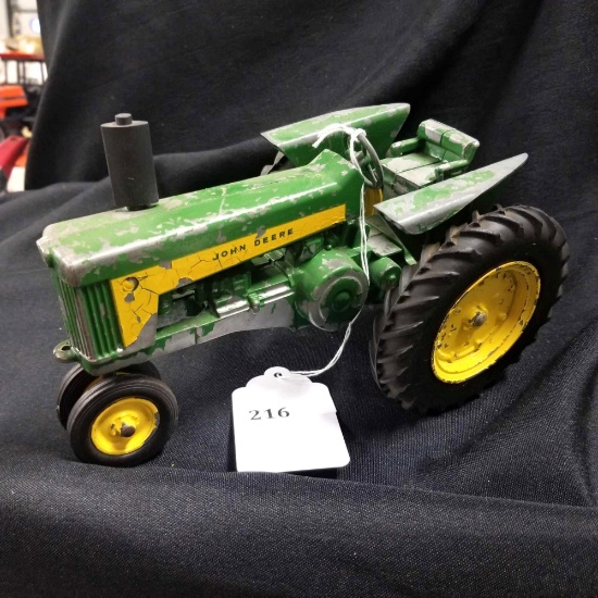 1/16 scale Ertl JD Tractor w/Fenders and 3pt.