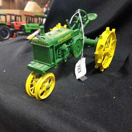 1/16 scale Ertl 1995 2-Cylinder Expo JD GP Wide-Tread Tractor