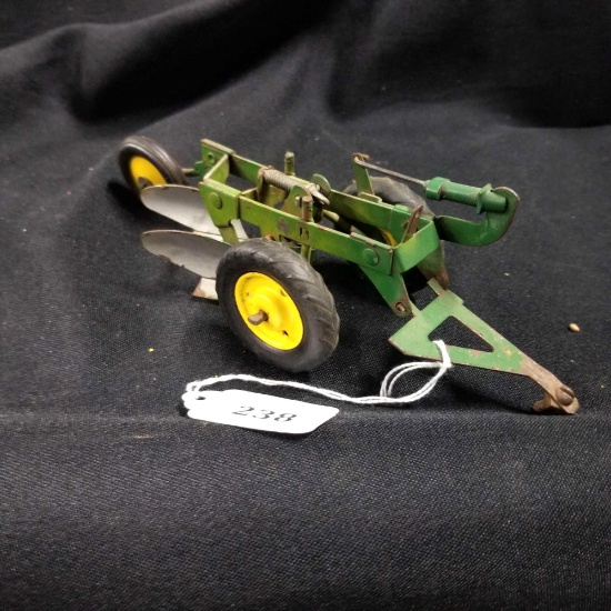 1/16 Tru-Scale JD 2-Bottom Plow