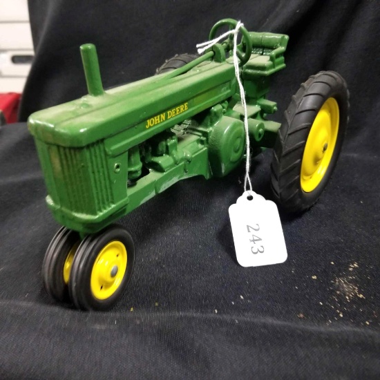 1/16 scale Ertl JD Tractor