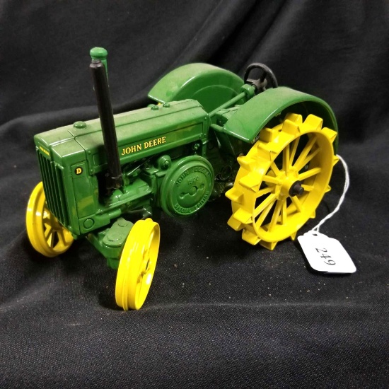 1/16 scale Ertl Special Edition JD D Tractor