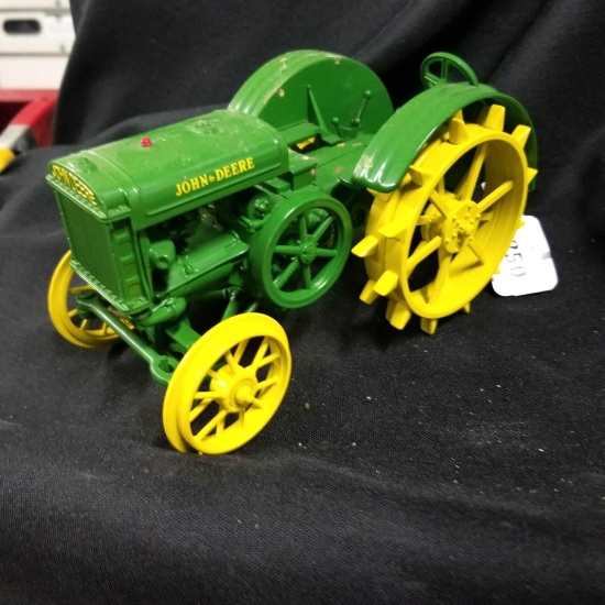 1/16 scale Ertl JD Tractor