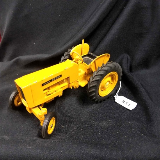 1/16 scale JD Industrial Utility Tractor w/3pt.