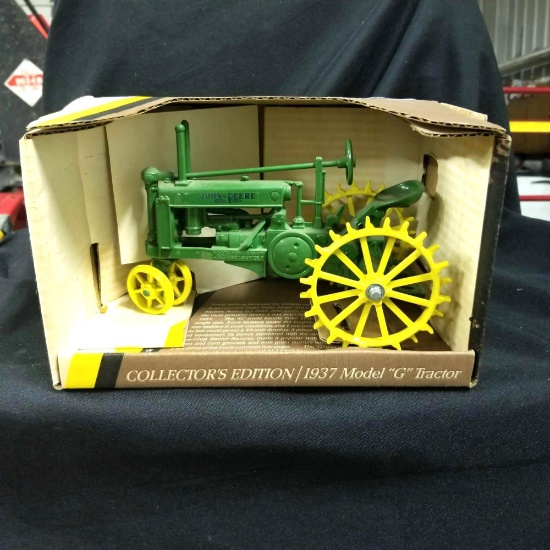 1/16 scale Ertl Collectors Edition JD 1937 Model G Tractor w/Box, 50th Anniversary Series IV