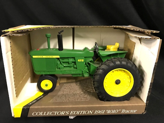 1/16 scale Ertl Collectors Edition 1961 JD 4010 Gas Tractor in Box