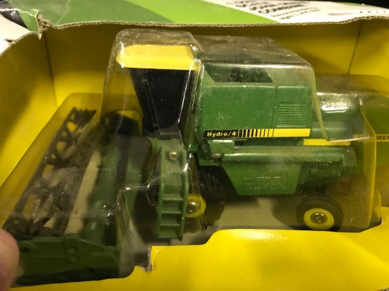 1/50 scale Ertl JD Combine in Box
