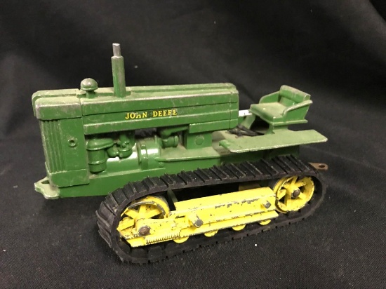1/16 scale Ertl JD Crawler