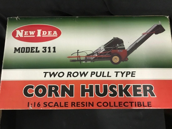 1/16 scale SpecCast New Idea Model 311 2-Row Pull Type Corn Husker, NIB