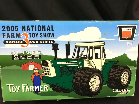 1/32 scale Ertl 2005 National Farm Toy Show Oliver 2655 4WD Tractor, NIB