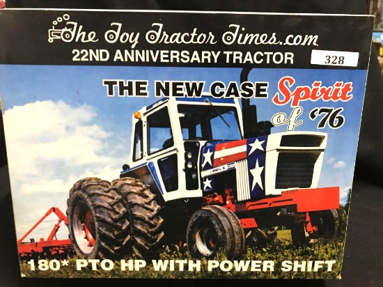 1/16 scale Ertl Toy Tractor Times 22nd Anniversary Case Spirit of '76 1570 Tractor, NIB