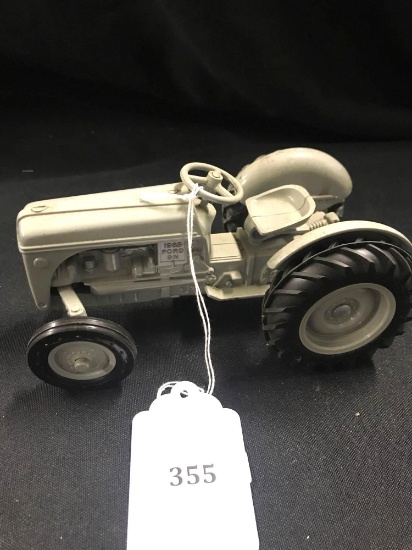 1/16 scale Ertl 1985 Ford 9N Tractor