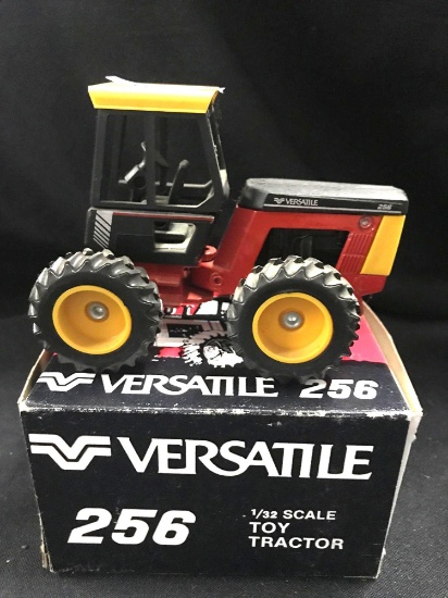 1/32 scale Versatile 256 Toy Tractor w/Box