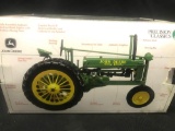 1/16 scale Ertl Precision Classics JD Unstyled Model B Tractor, NIB