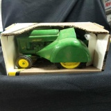 1/16 scale Ertl JD 1953 Model 60 Orchard Tractor, NIB