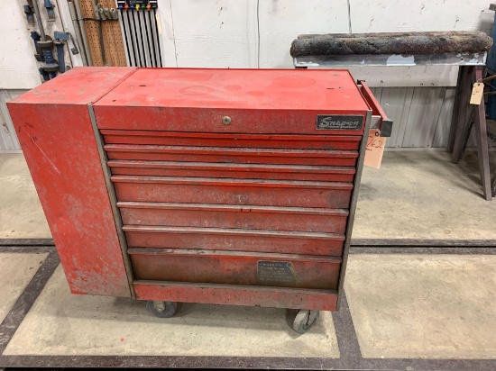 Snap-On 7 drawer rolling tool chest with side cabinet, both the cabinet and drawers have a lock,