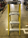 Keller 4 ft Step Ladder. NO SHIPPING AVAILABLE ON THIS LOT!