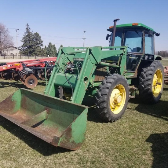 1980 John Deere 2940 MFD Tractor with SG Cab and Loader